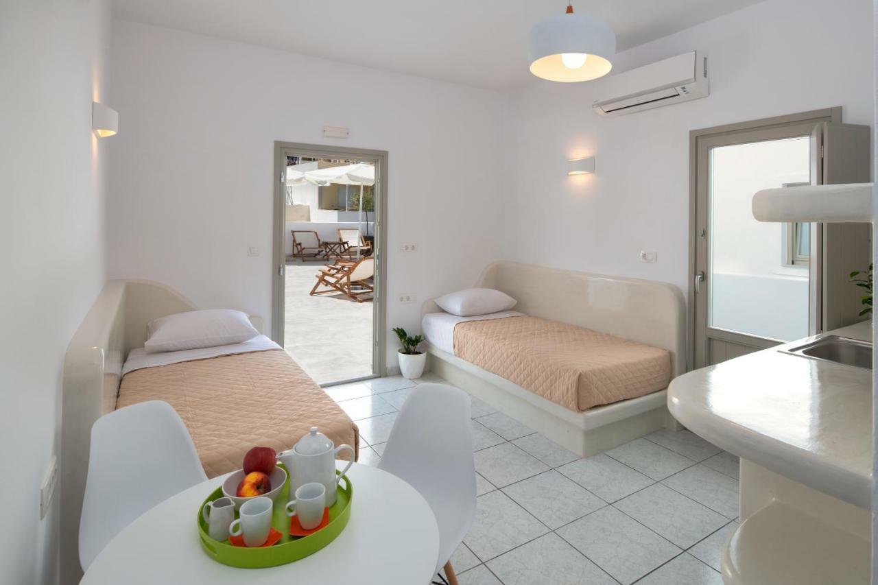 Olive Tree Suites Fira  Extérieur photo