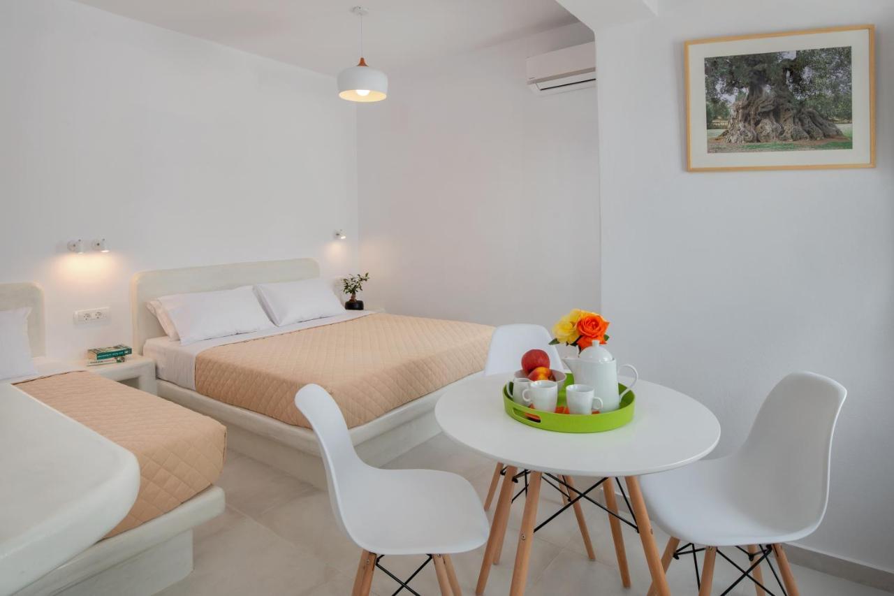 Olive Tree Suites Fira  Extérieur photo